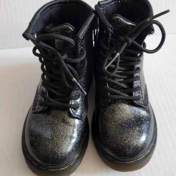 Doc marten toddler boots in size 7 silver black sparkle. - Picture 2 of 12